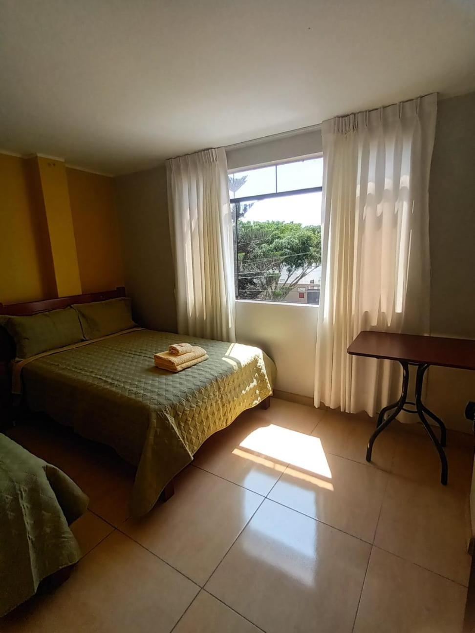 Right Across From The Airport - Free Shuttle - A Y J Familia Apartment Lima Exterior photo