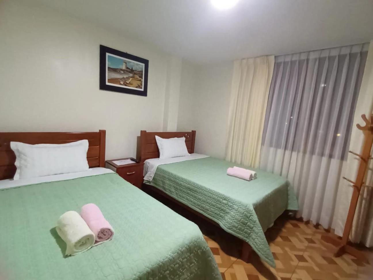 Right Across From The Airport - Free Shuttle - A Y J Familia Apartment Lima Exterior photo
