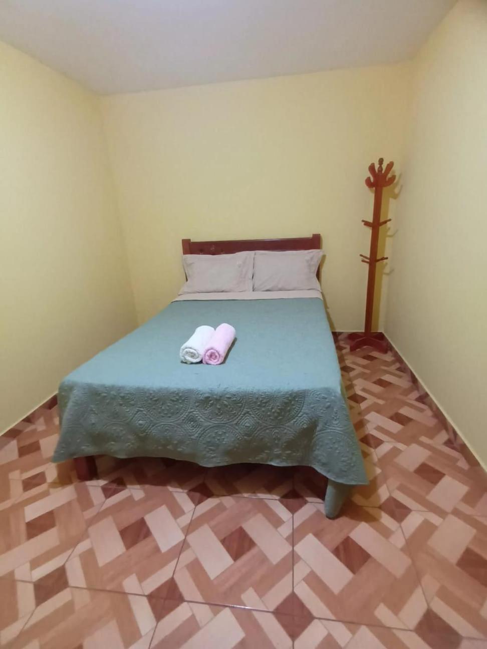 Right Across From The Airport - Free Shuttle - A Y J Familia Apartment Lima Exterior photo