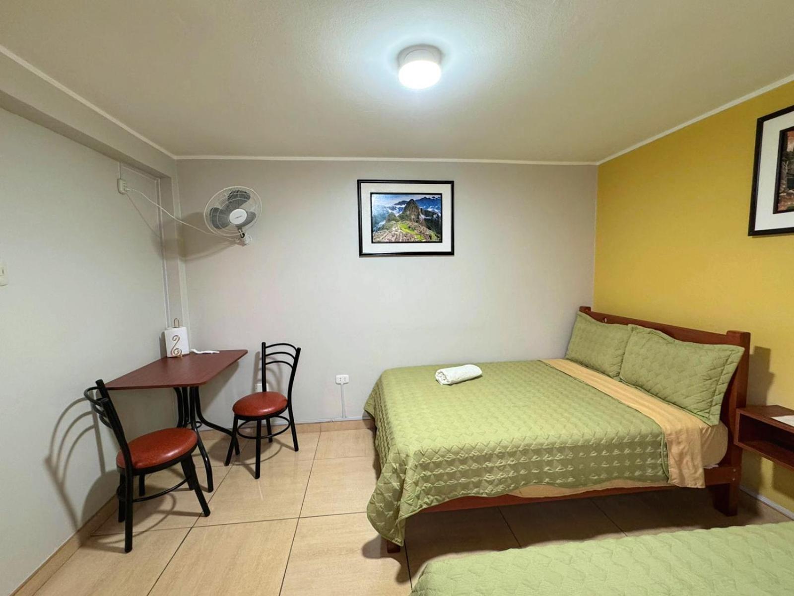Right Across From The Airport - Free Shuttle - A Y J Familia Apartment Lima Exterior photo