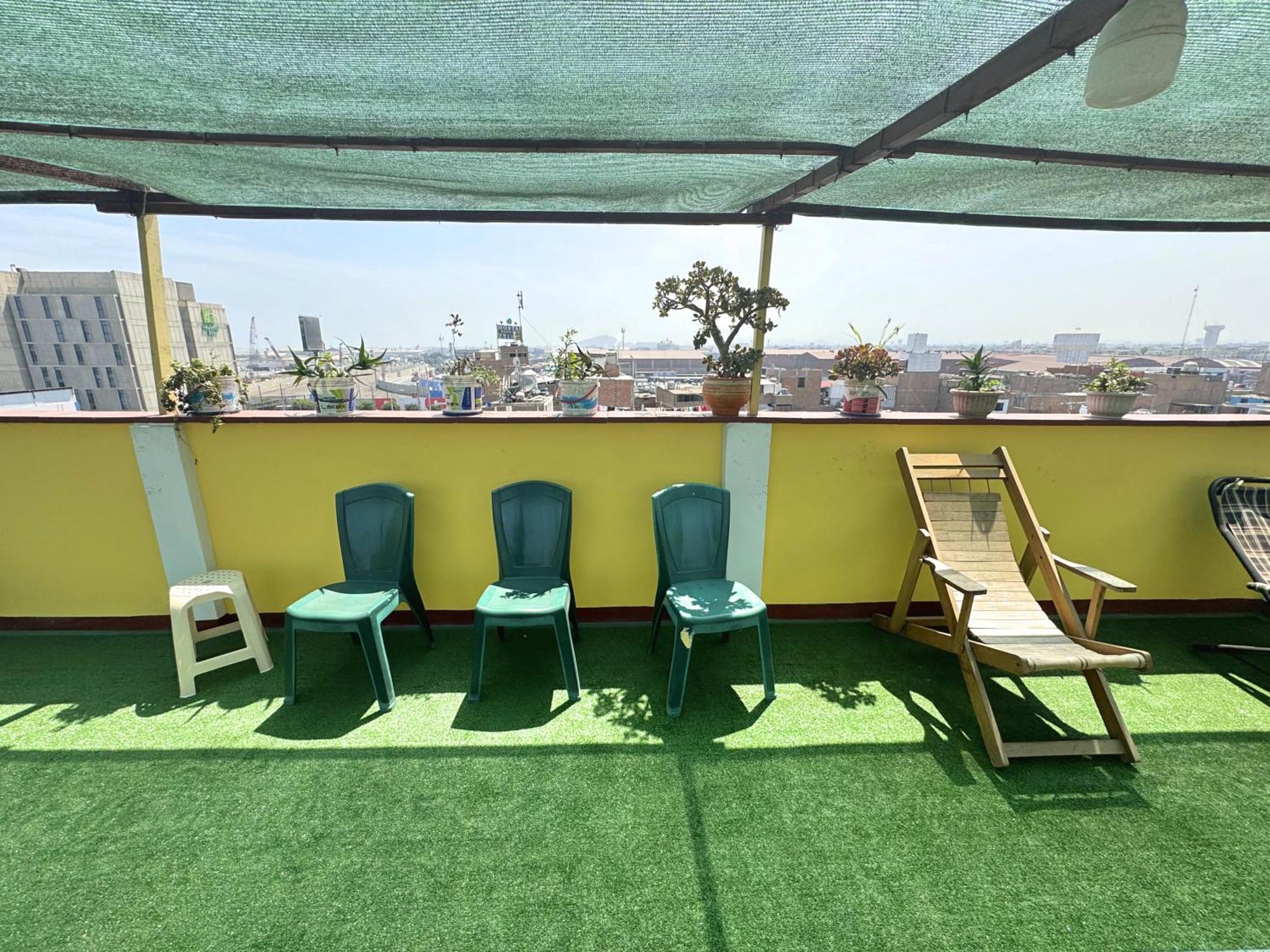 Right Across From The Airport - Free Shuttle - A Y J Familia Apartment Lima Exterior photo